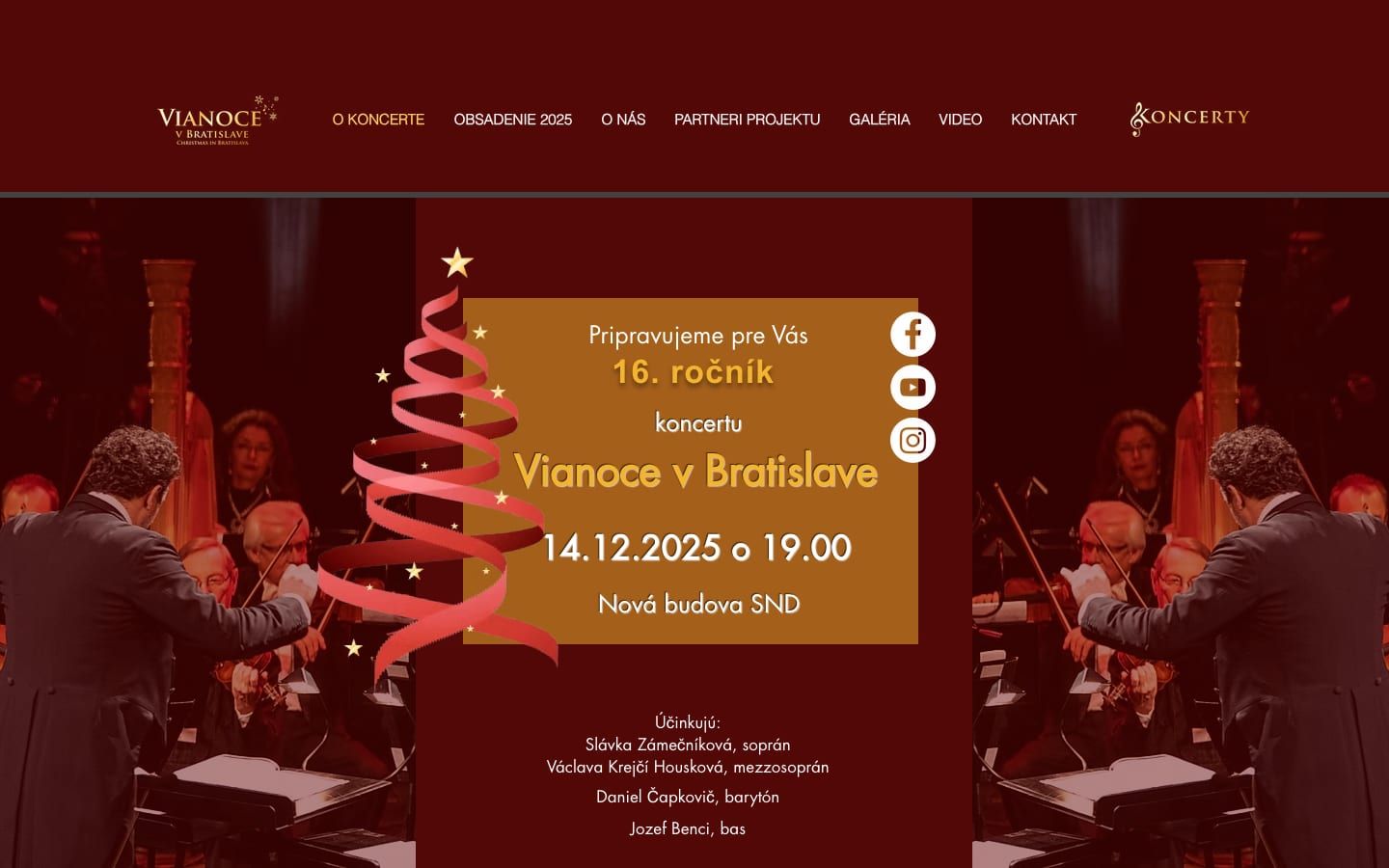 Pôvodná Wix homepage Vianoce v Bratislave. Tmavočervené pozadie, veľký statický plagát, sociálne ikony a hustý mobilný layout.